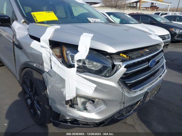 Photo 5 VIN: 1FMCU0J92HUB44941 - FORD ESCAPE 