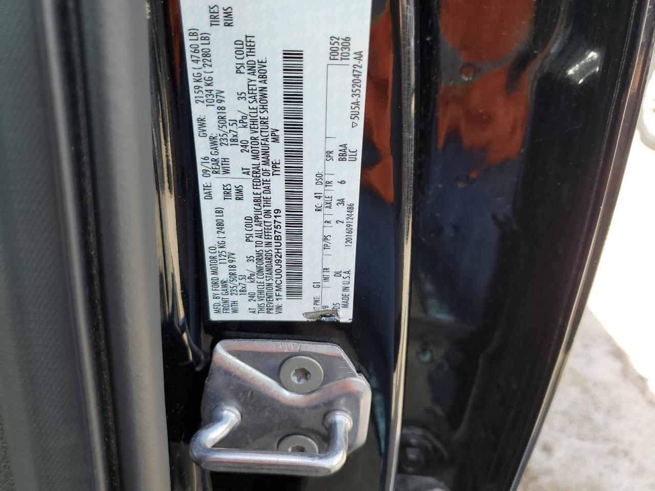 Photo 11 VIN: 1FMCU0J92HUB75719 - FORD ESCAPE 