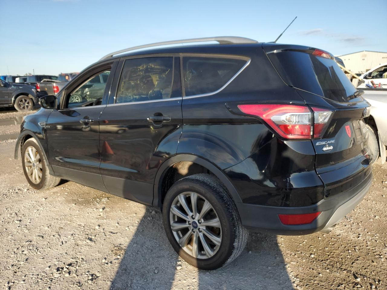 Photo 1 VIN: 1FMCU0J92HUE57536 - FORD ESCAPE 