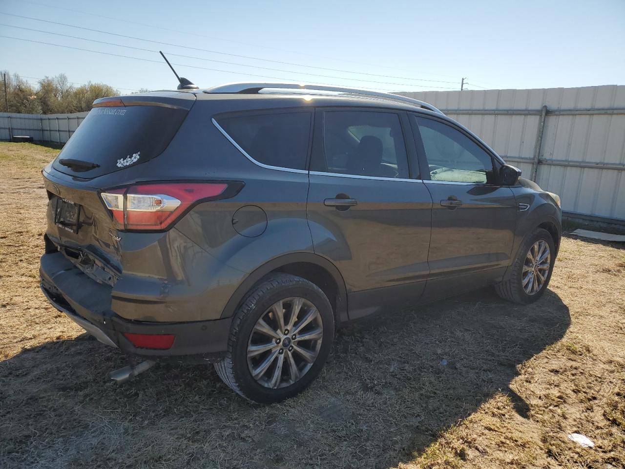 Photo 2 VIN: 1FMCU0J92JUA70815 - FORD ESCAPE 