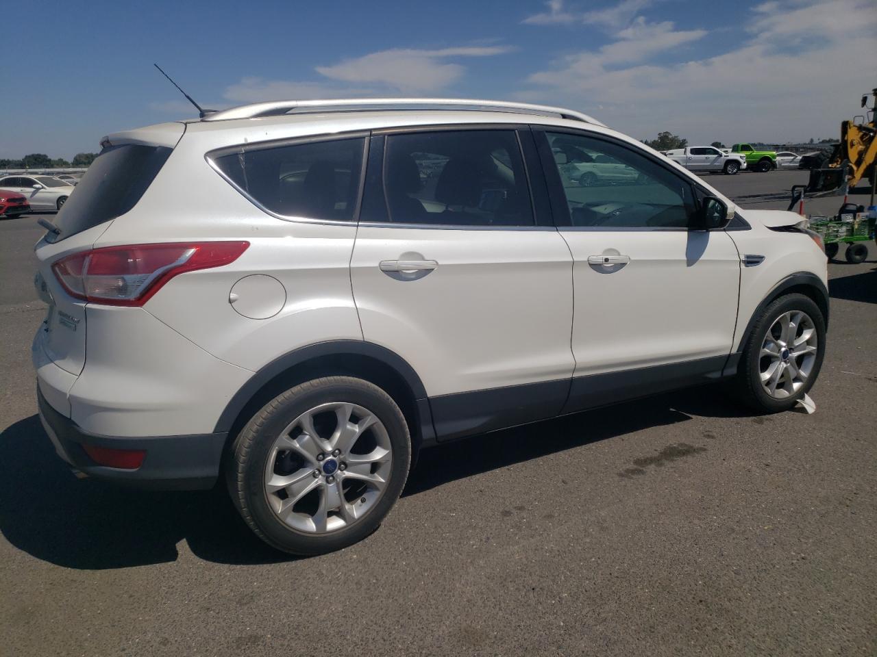 Photo 2 VIN: 1FMCU0J93EUE57556 - FORD ESCAPE 