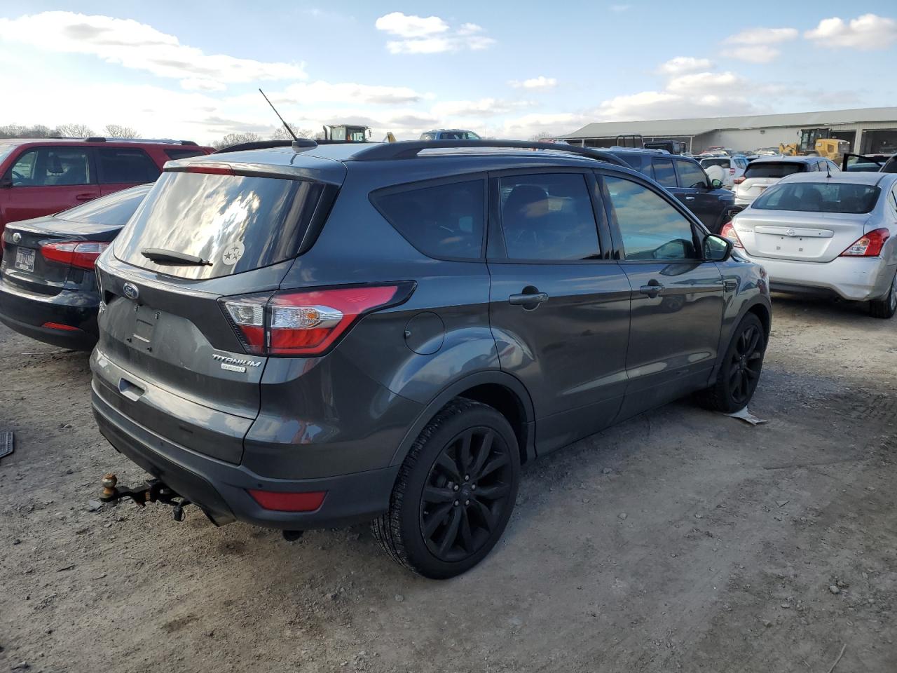 Photo 2 VIN: 1FMCU0J93HUA75435 - FORD ESCAPE 