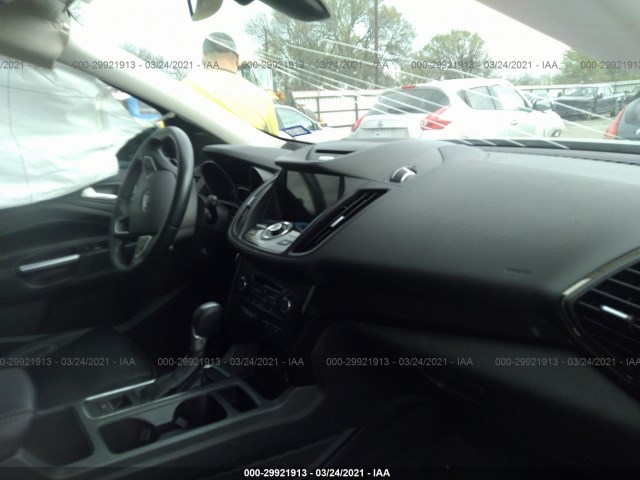 Photo 4 VIN: 1FMCU0J93HUB91556 - FORD ESCAPE 