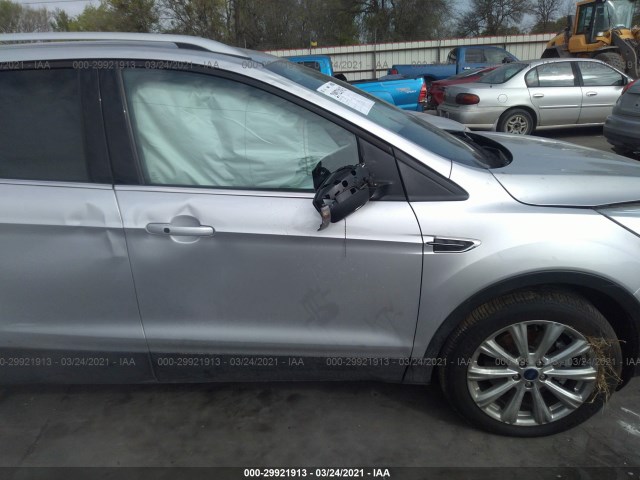 Photo 5 VIN: 1FMCU0J93HUB91556 - FORD ESCAPE 