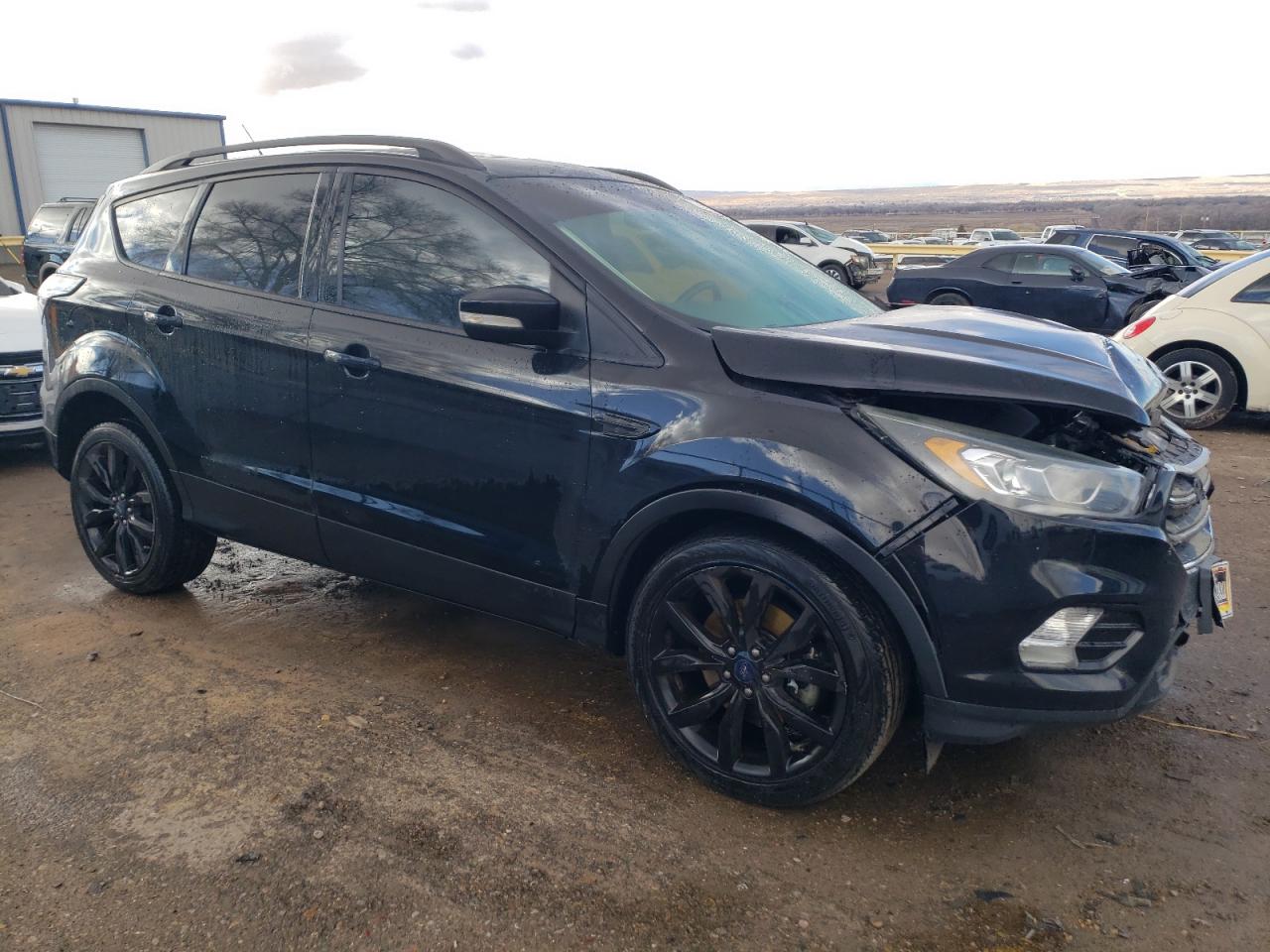 Photo 3 VIN: 1FMCU0J93HUC80060 - FORD ESCAPE 