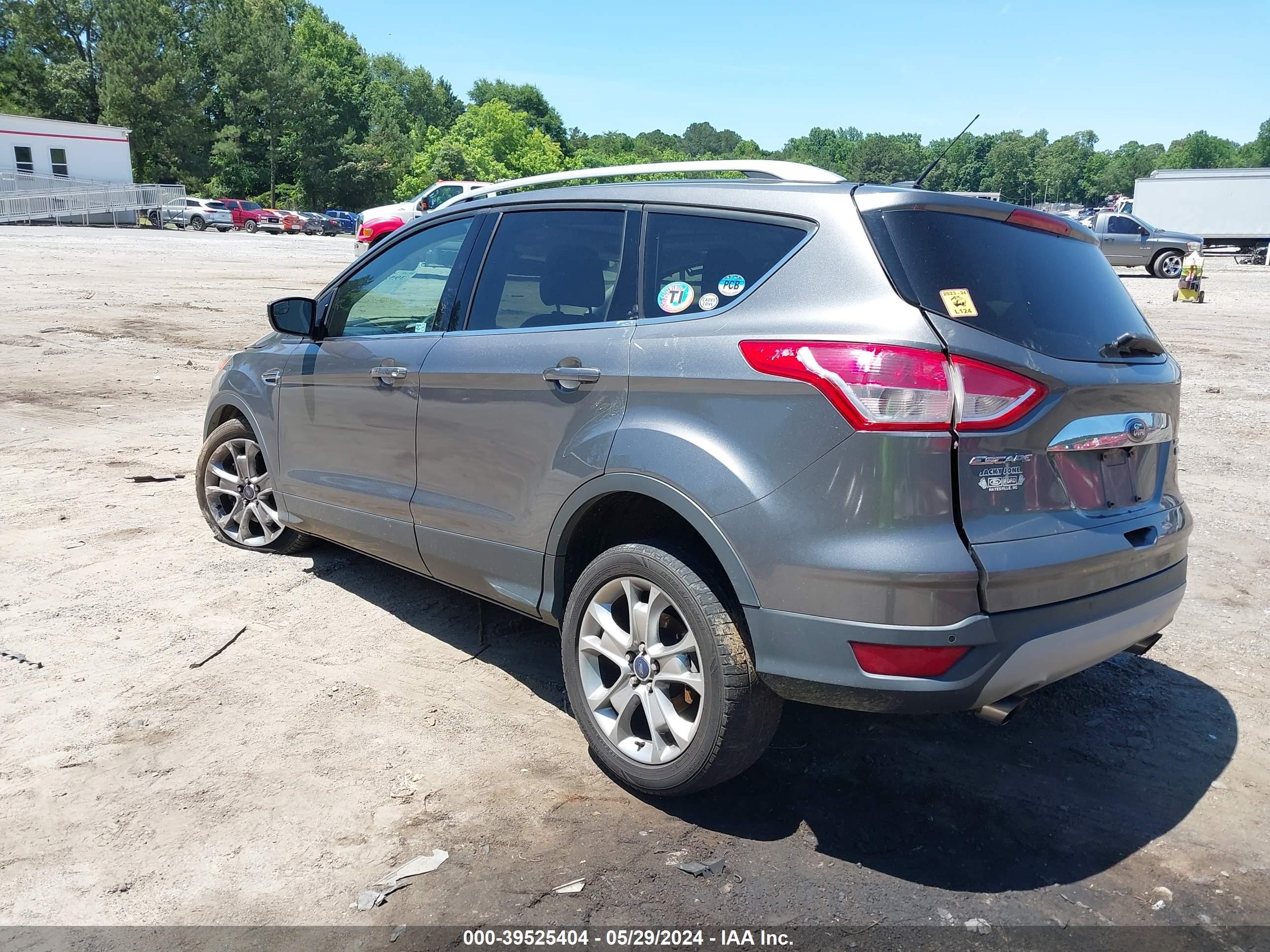 Photo 2 VIN: 1FMCU0J94EUB17557 - FORD ESCAPE 