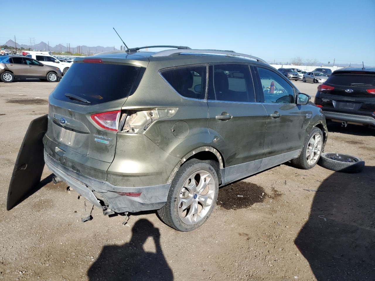 Photo 2 VIN: 1FMCU0J95DUA78511 - FORD ESCAPE 