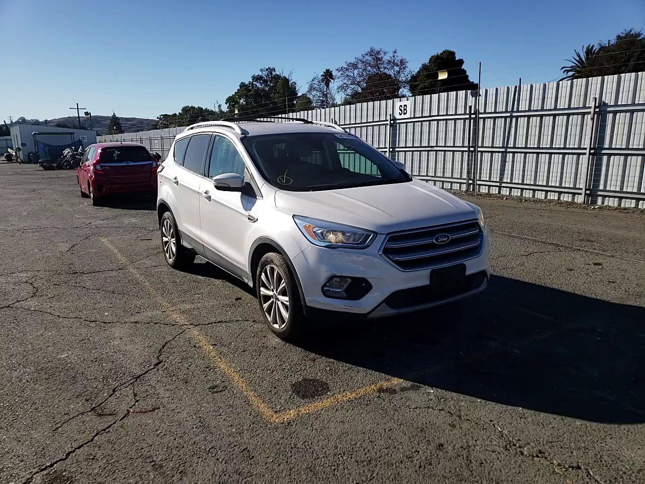 Photo 10 VIN: 1FMCU0J95HUD20607 - FORD ESCAPE 