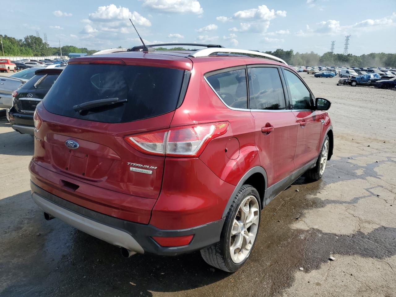 Photo 2 VIN: 1FMCU0J96DUC20607 - FORD ESCAPE 