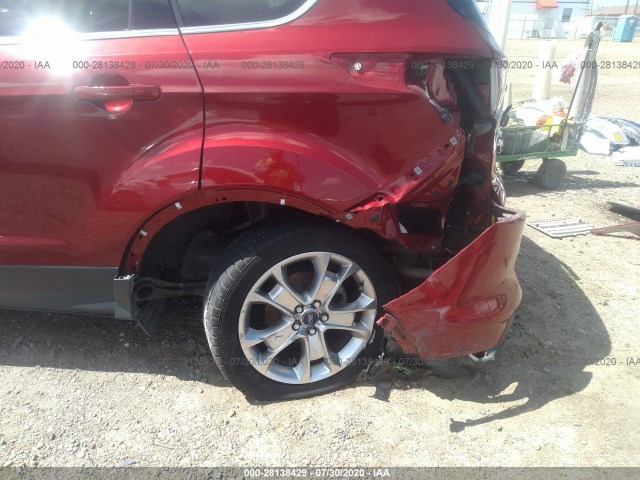 Photo 5 VIN: 1FMCU0J96EUB00159 - FORD ESCAPE 