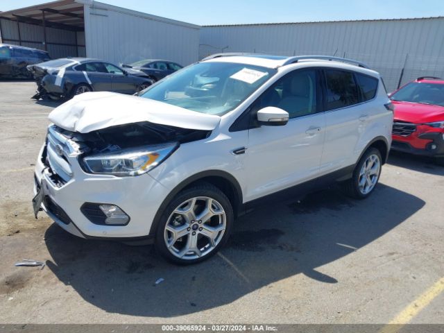 Photo 1 VIN: 1FMCU0J96JUB26139 - FORD ESCAPE 