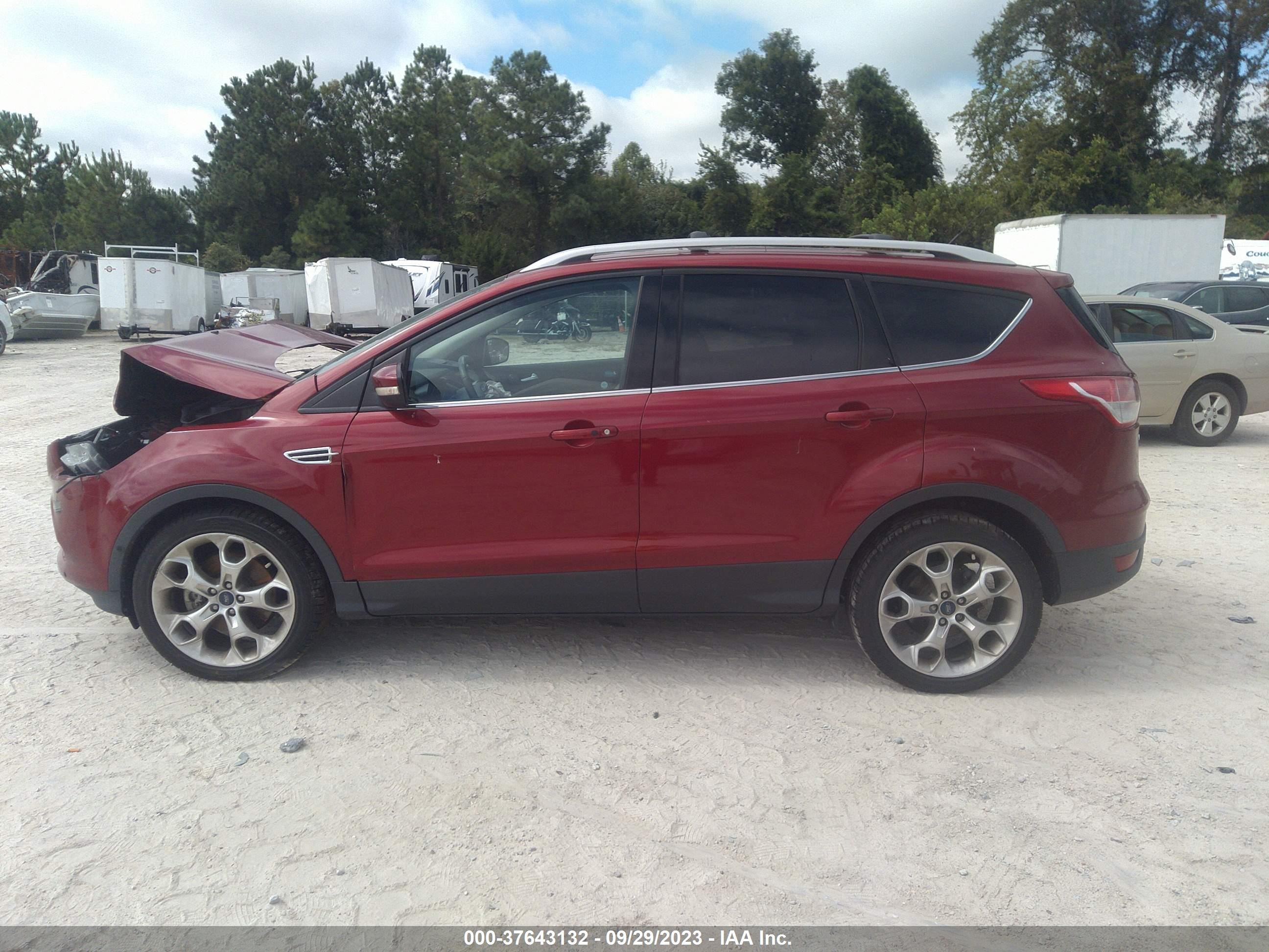 Photo 12 VIN: 1FMCU0J97EUC04627 - FORD ESCAPE 