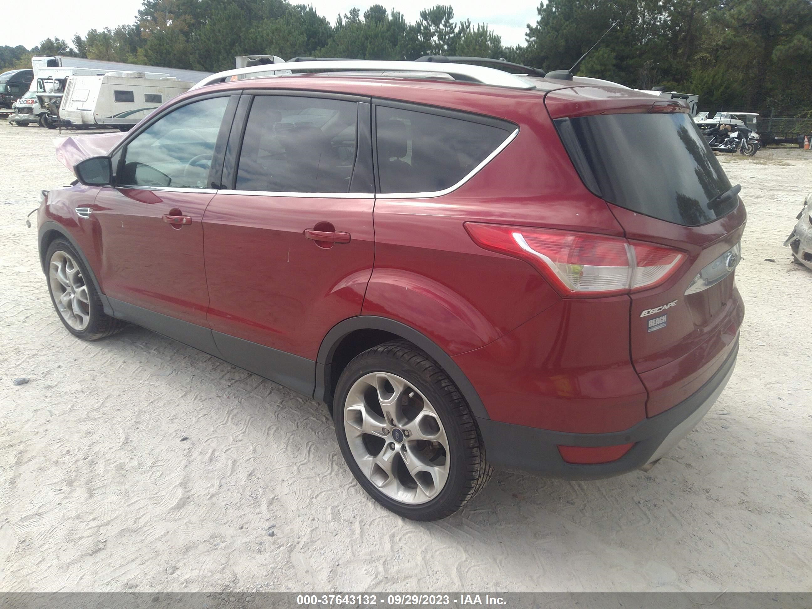 Photo 2 VIN: 1FMCU0J97EUC04627 - FORD ESCAPE 