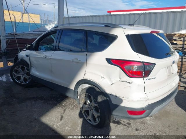 Photo 2 VIN: 1FMCU0J97HUD77018 - FORD ESCAPE 