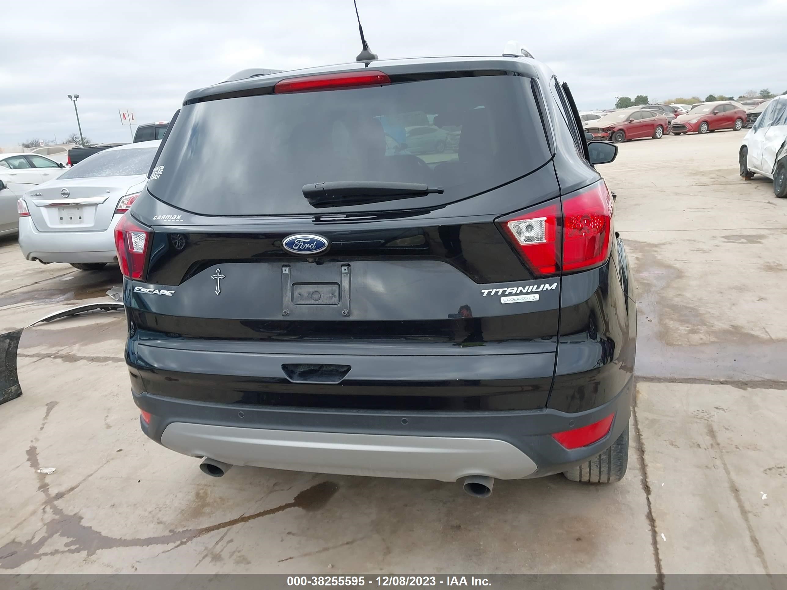 Photo 15 VIN: 1FMCU0J97KUA18226 - FORD ESCAPE 