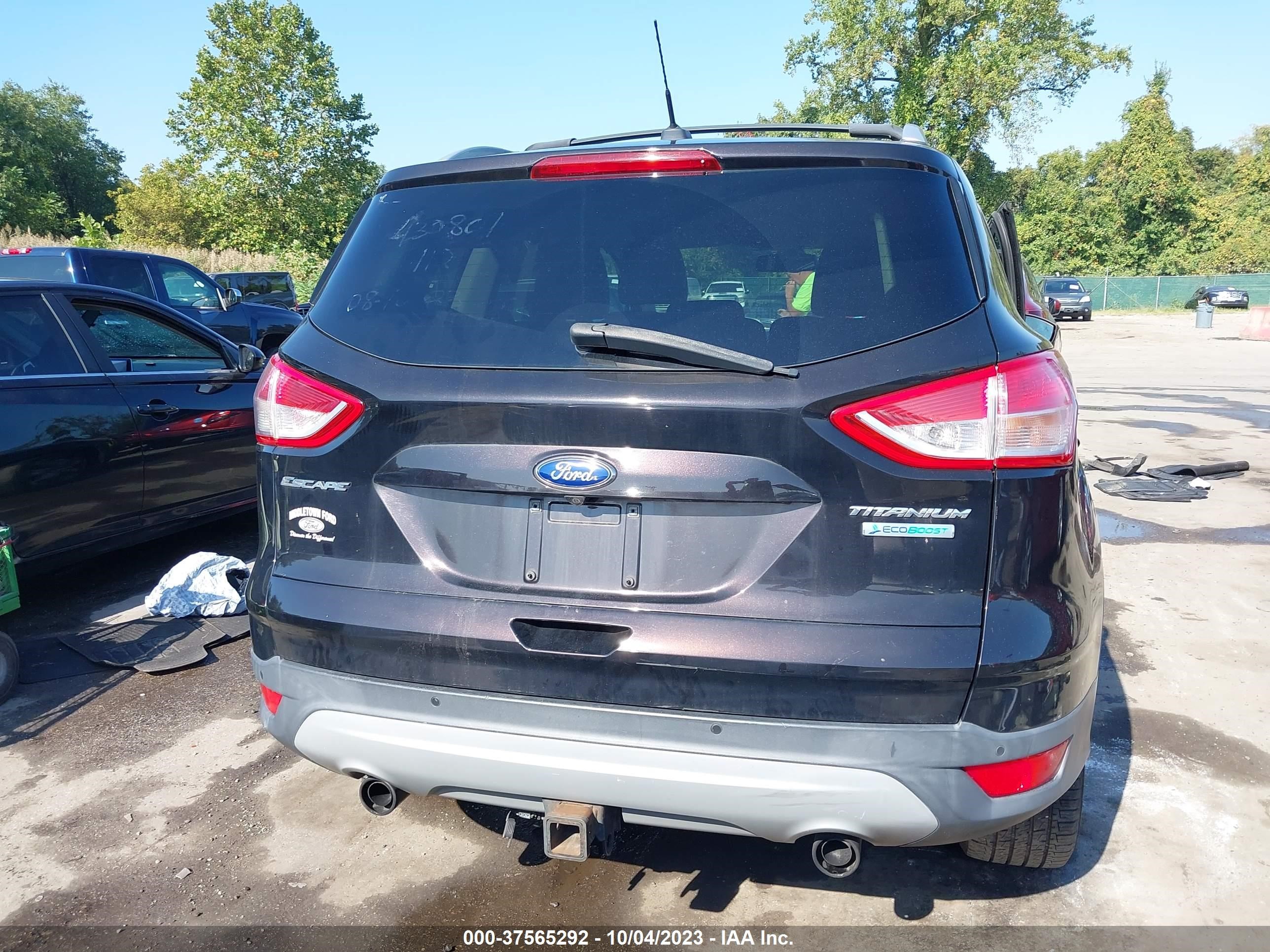 Photo 15 VIN: 1FMCU0J98DUC67671 - FORD ESCAPE 