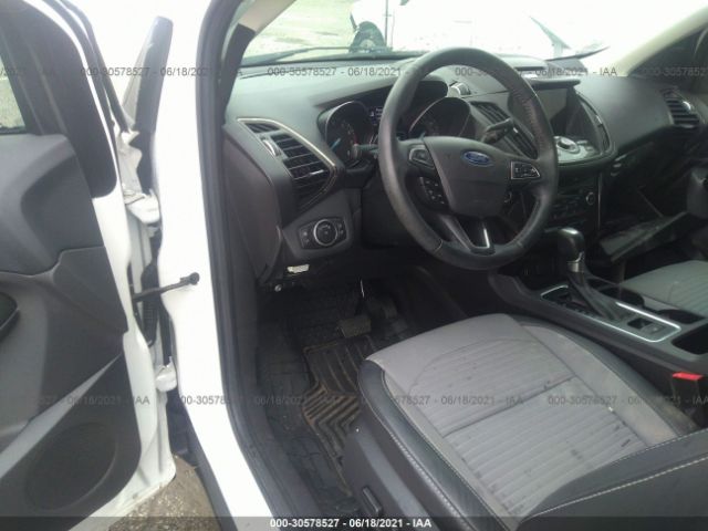 Photo 4 VIN: 1FMCU0J98HUD10458 - FORD ESCAPE 