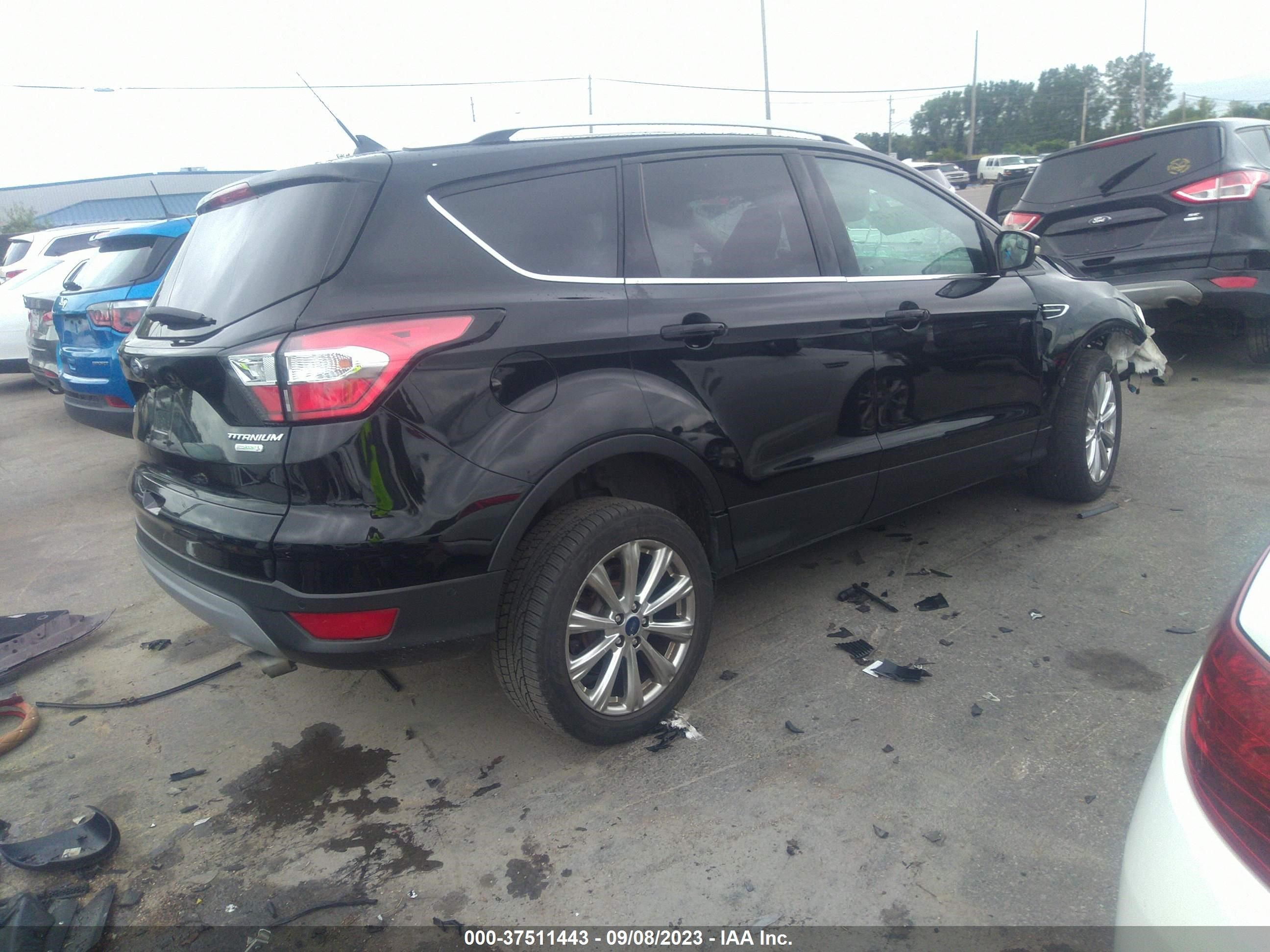 Photo 3 VIN: 1FMCU0J98JUB69302 - FORD ESCAPE 