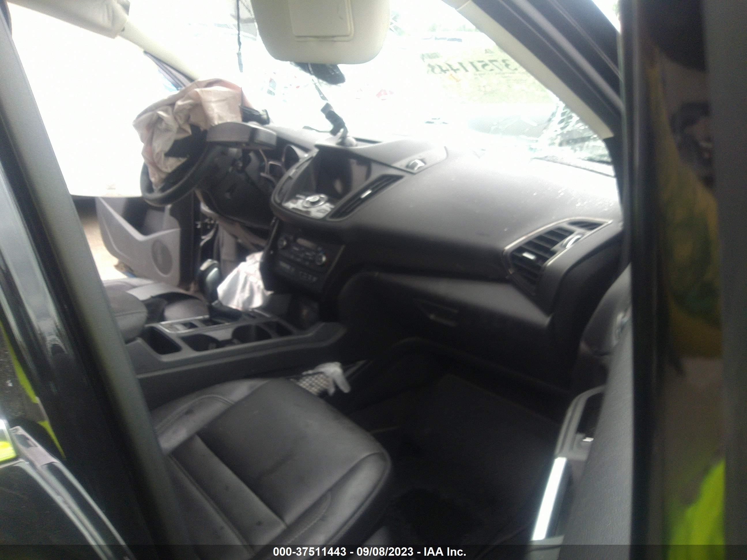 Photo 4 VIN: 1FMCU0J98JUB69302 - FORD ESCAPE 