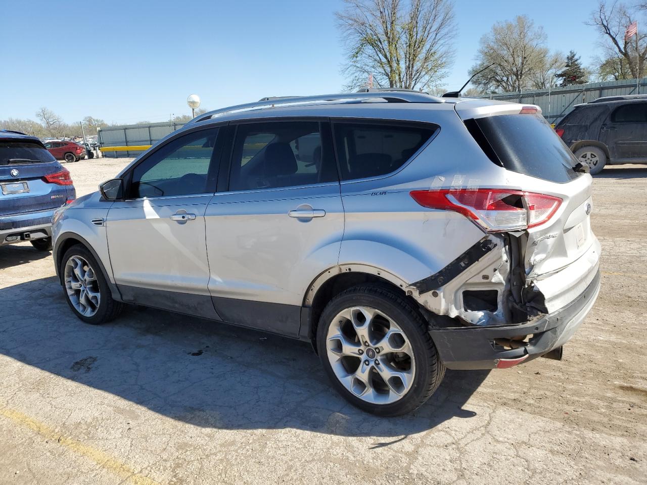 Photo 1 VIN: 1FMCU0J99DUC44741 - FORD ESCAPE 