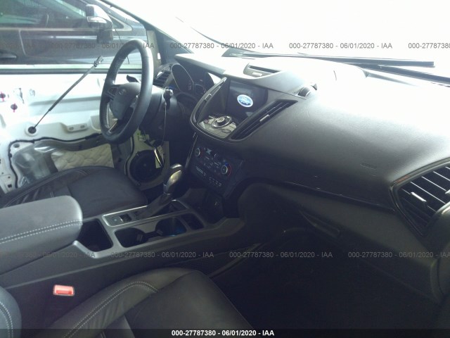 Photo 4 VIN: 1FMCU0J99JUA22504 - FORD ESCAPE 