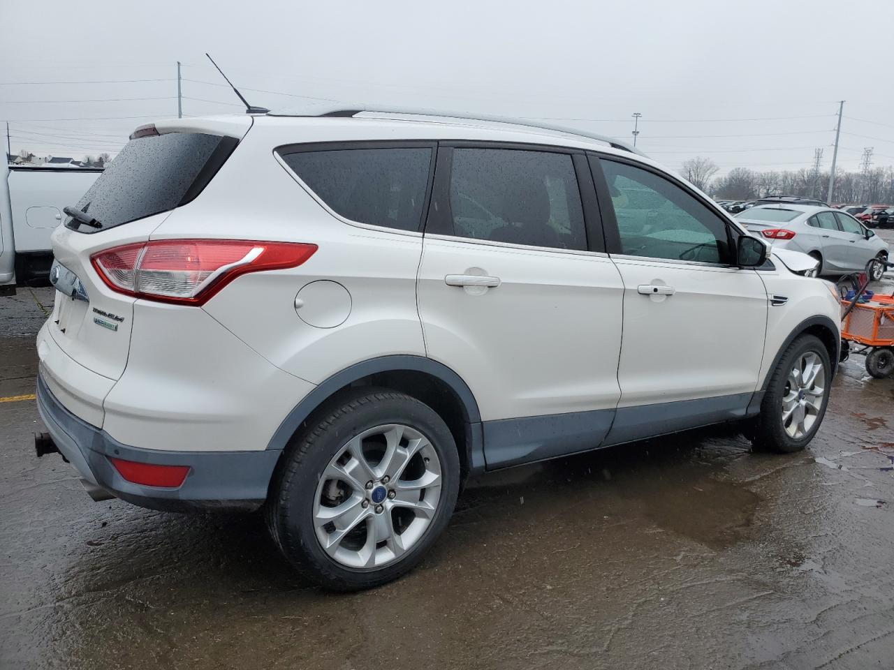 Photo 2 VIN: 1FMCU0J9XEUC76194 - FORD ESCAPE 