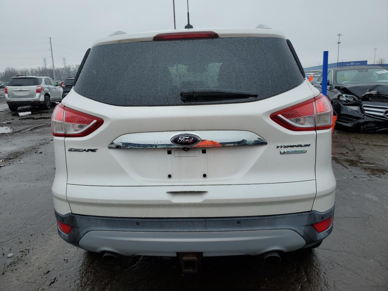 Photo 5 VIN: 1FMCU0J9XEUC76194 - FORD ESCAPE 