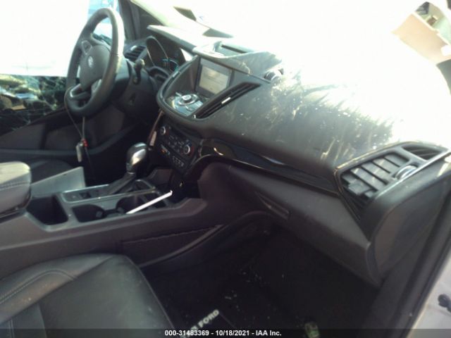 Photo 4 VIN: 1FMCU0J9XJUC86234 - FORD ESCAPE 