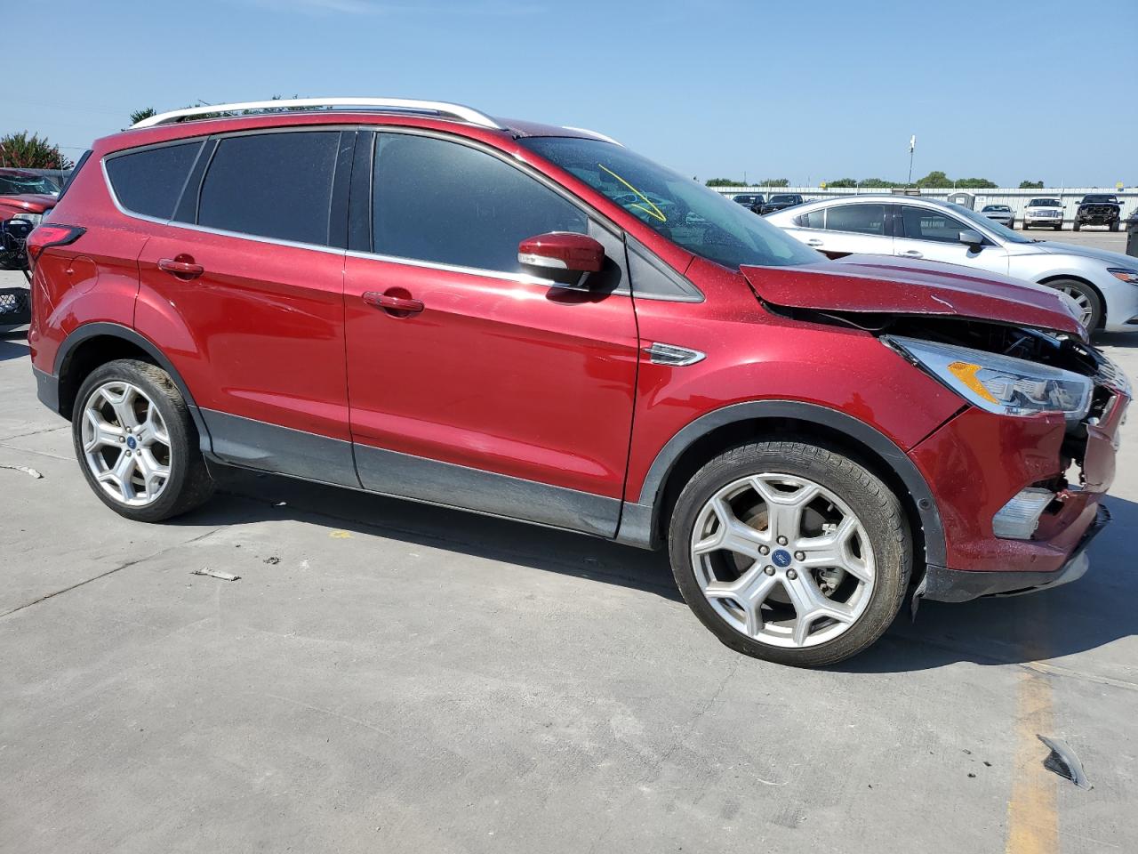 Photo 3 VIN: 1FMCU0J9XKUA99626 - FORD ESCAPE 