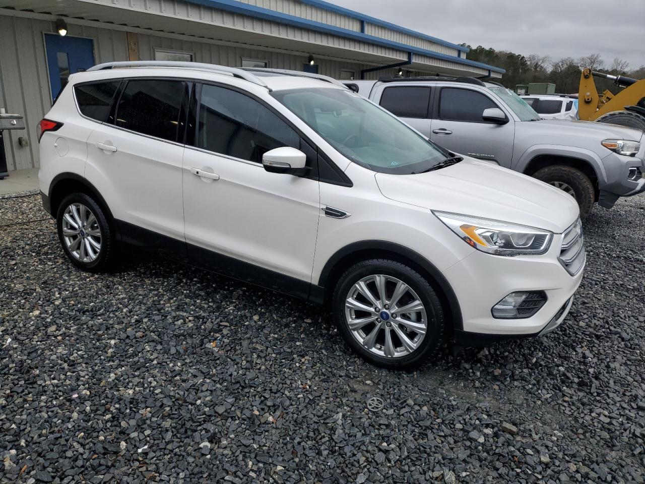 Photo 3 VIN: 1FMCU0JD1HUC59146 - FORD ESCAPE 