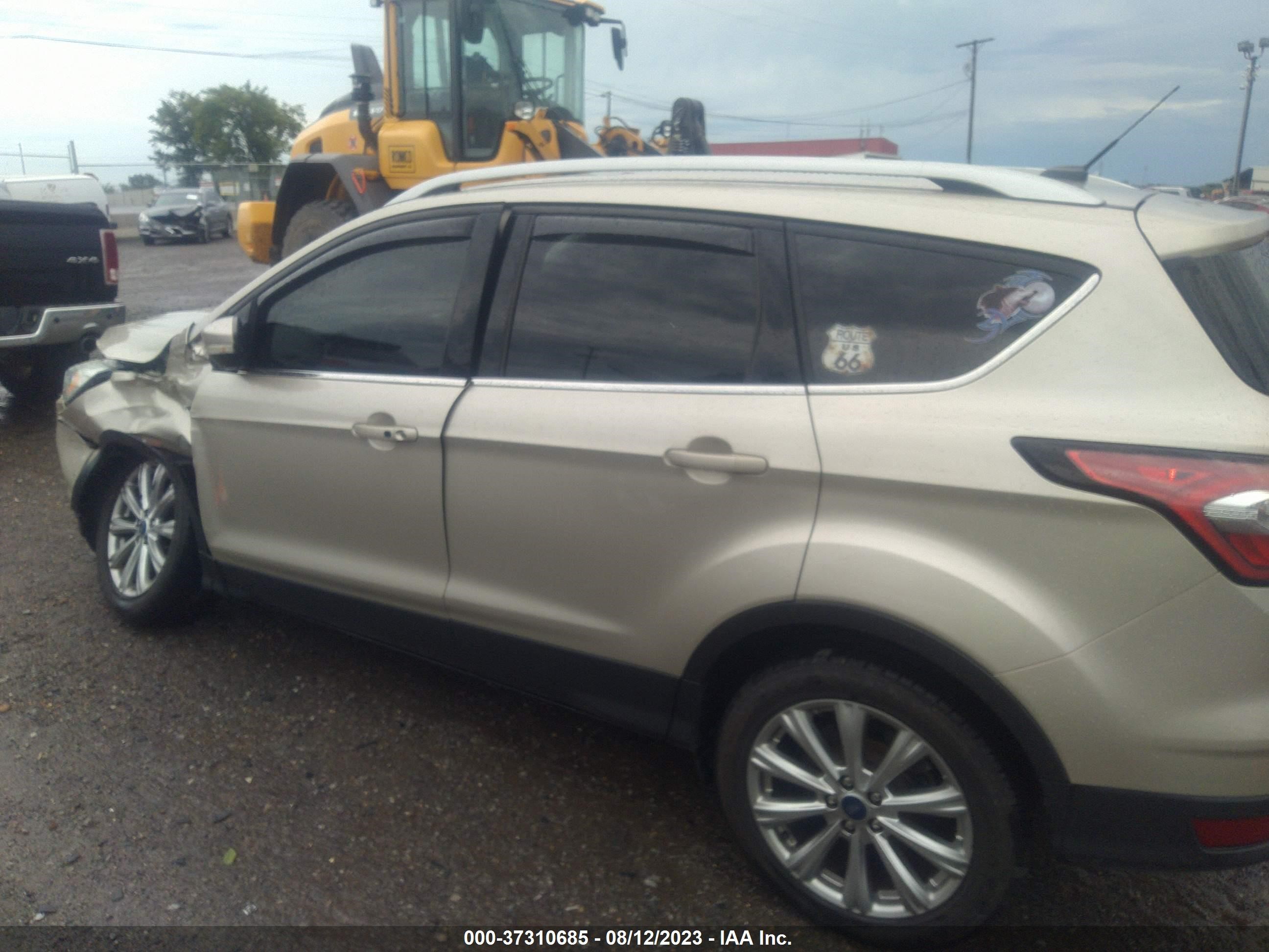 Photo 13 VIN: 1FMCU0JD1HUD15697 - FORD ESCAPE 