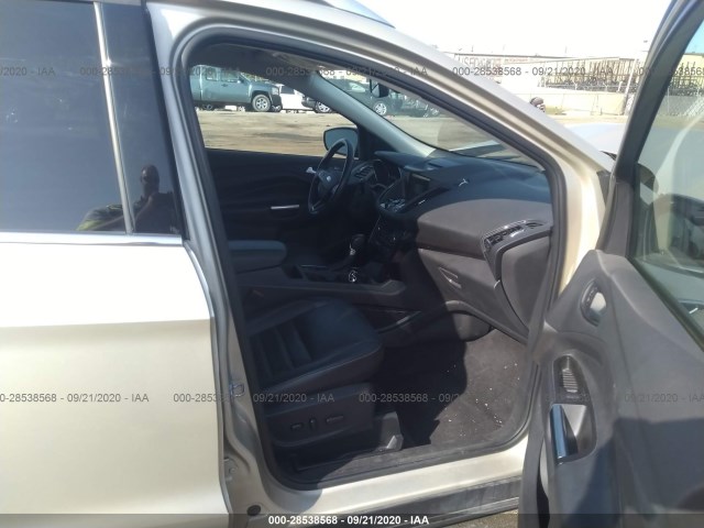 Photo 4 VIN: 1FMCU0JD4HUE22341 - FORD ESCAPE 