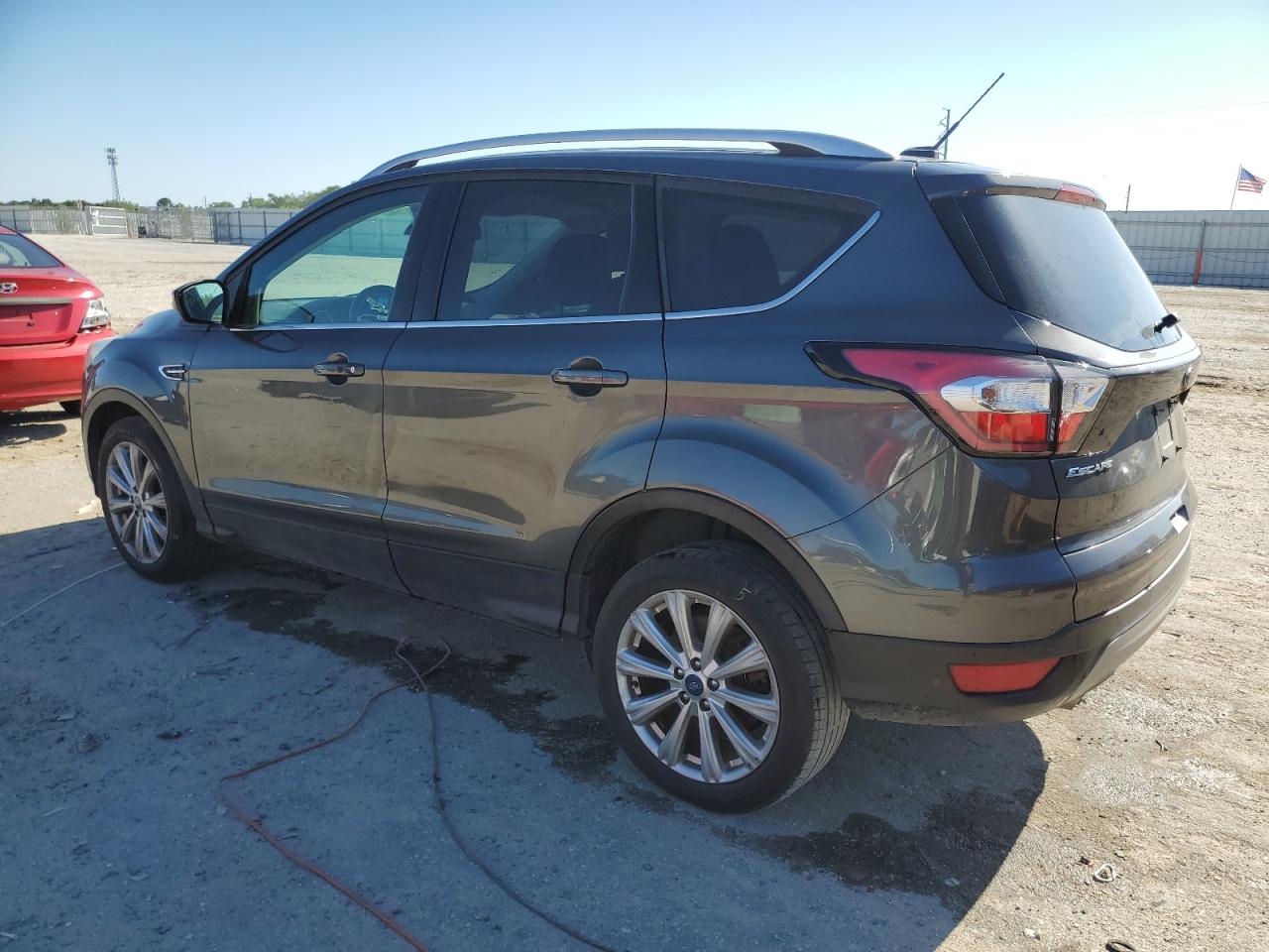 Photo 1 VIN: 1FMCU0JD7HUD35260 - FORD ESCAPE 