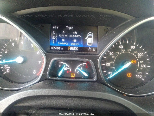 Photo 6 VIN: 1FMCU0JD8HUE51258 - FORD ESCAPE 