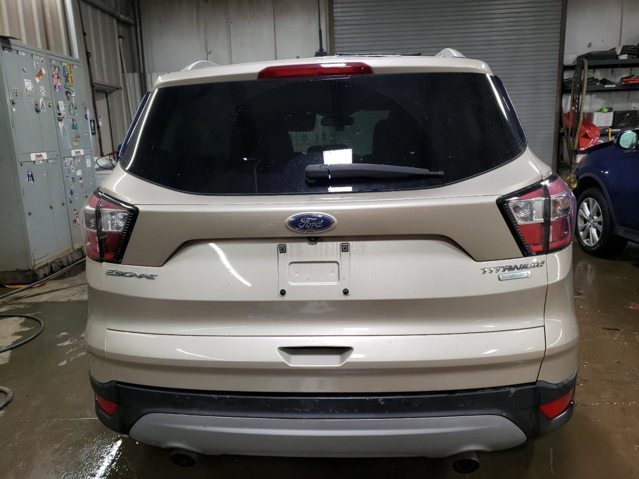 Photo 5 VIN: 1FMCU0JD9HUE57361 - FORD ESCAPE 