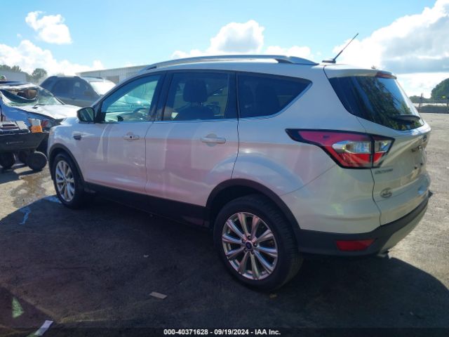 Photo 2 VIN: 1FMCU0JDXHUD34247 - FORD ESCAPE 