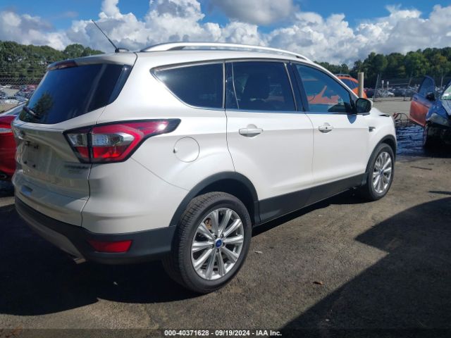 Photo 3 VIN: 1FMCU0JDXHUD34247 - FORD ESCAPE 