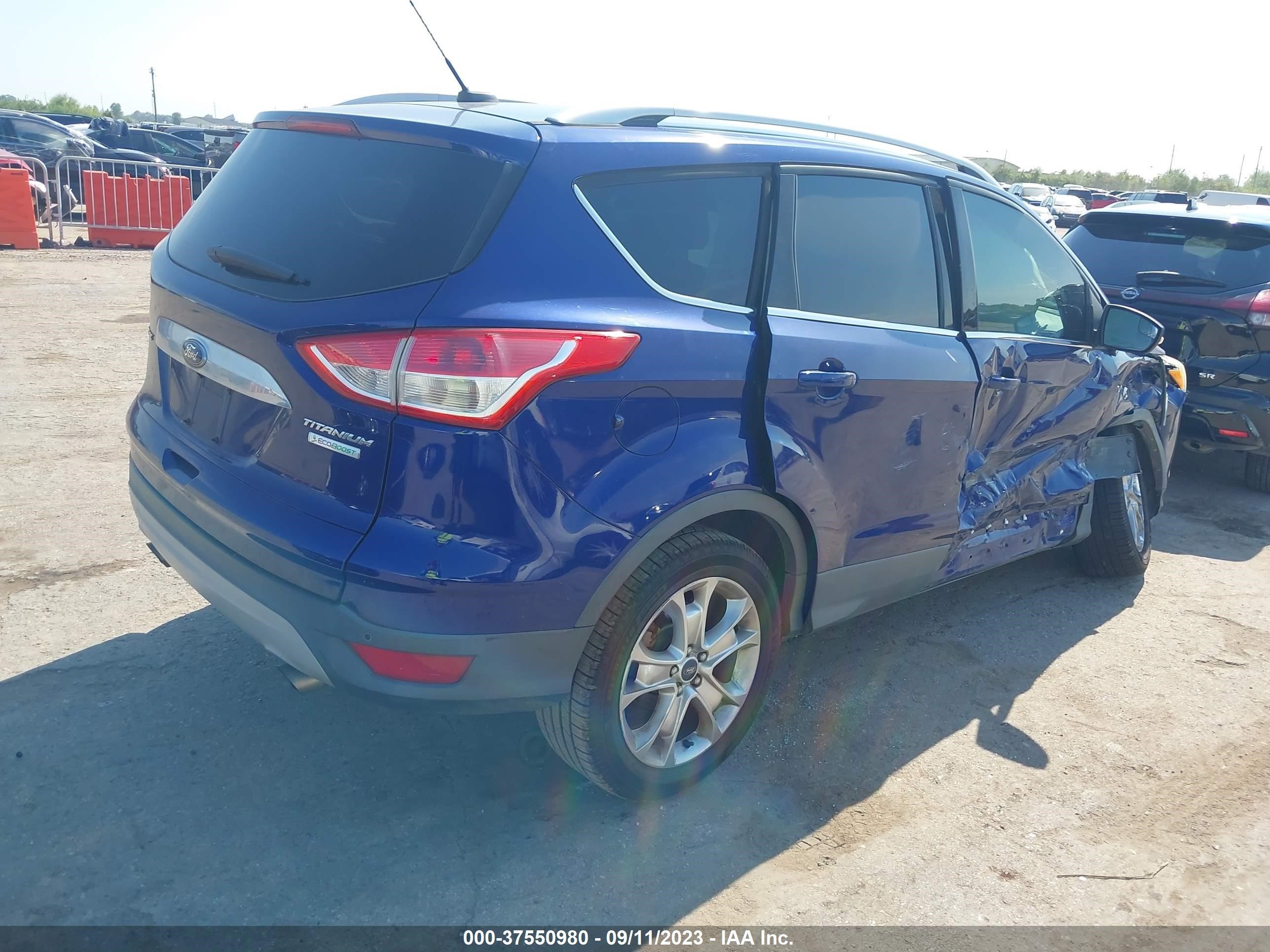 Photo 3 VIN: 1FMCU0JX1FUA61271 - FORD ESCAPE 