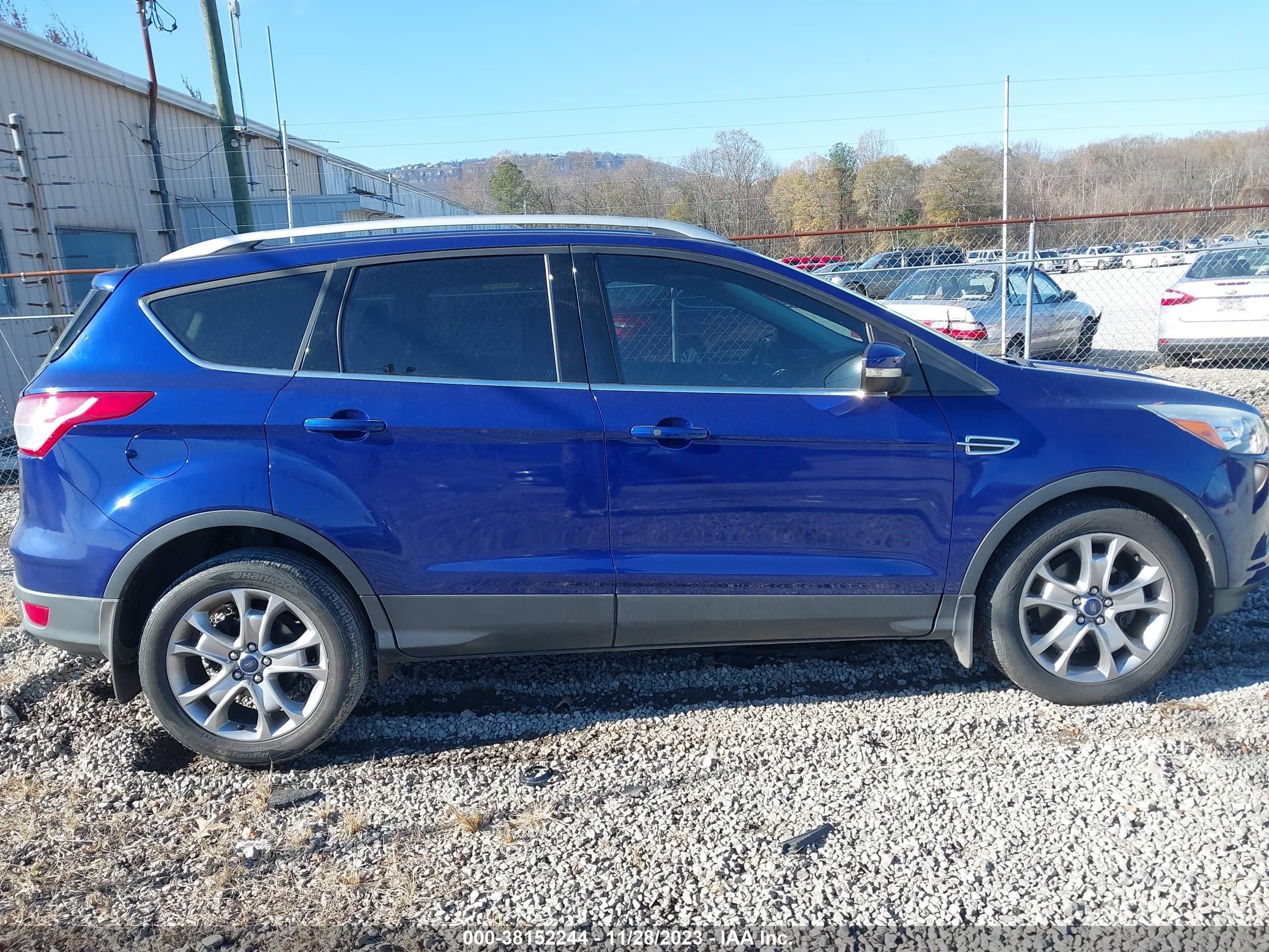 Photo 12 VIN: 1FMCU0JX2FUA76779 - FORD ESCAPE 