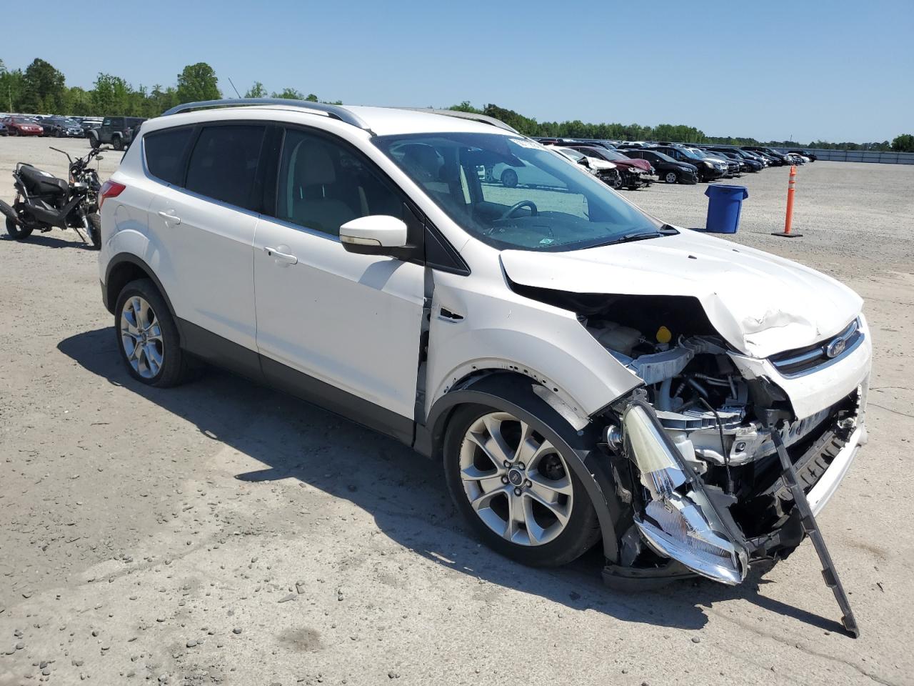 Photo 3 VIN: 1FMCU0JX7GUC85842 - FORD ESCAPE 