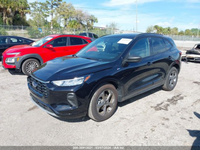 Photo 1 VIN: 1FMCU0MN6PUA76182 - FORD ESCAPE 