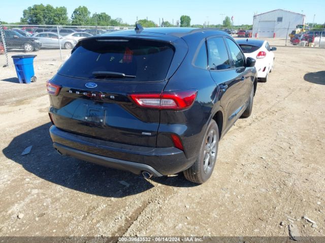 Photo 3 VIN: 1FMCU0MZXPUB18033 - FORD ESCAPE 