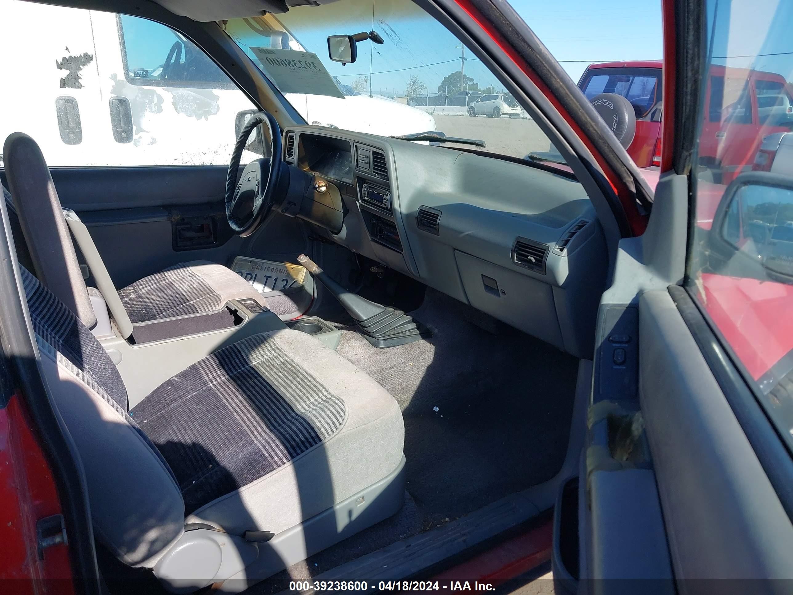 Photo 4 VIN: 1FMCU24XXNUB61536 - FORD EXPLORER 