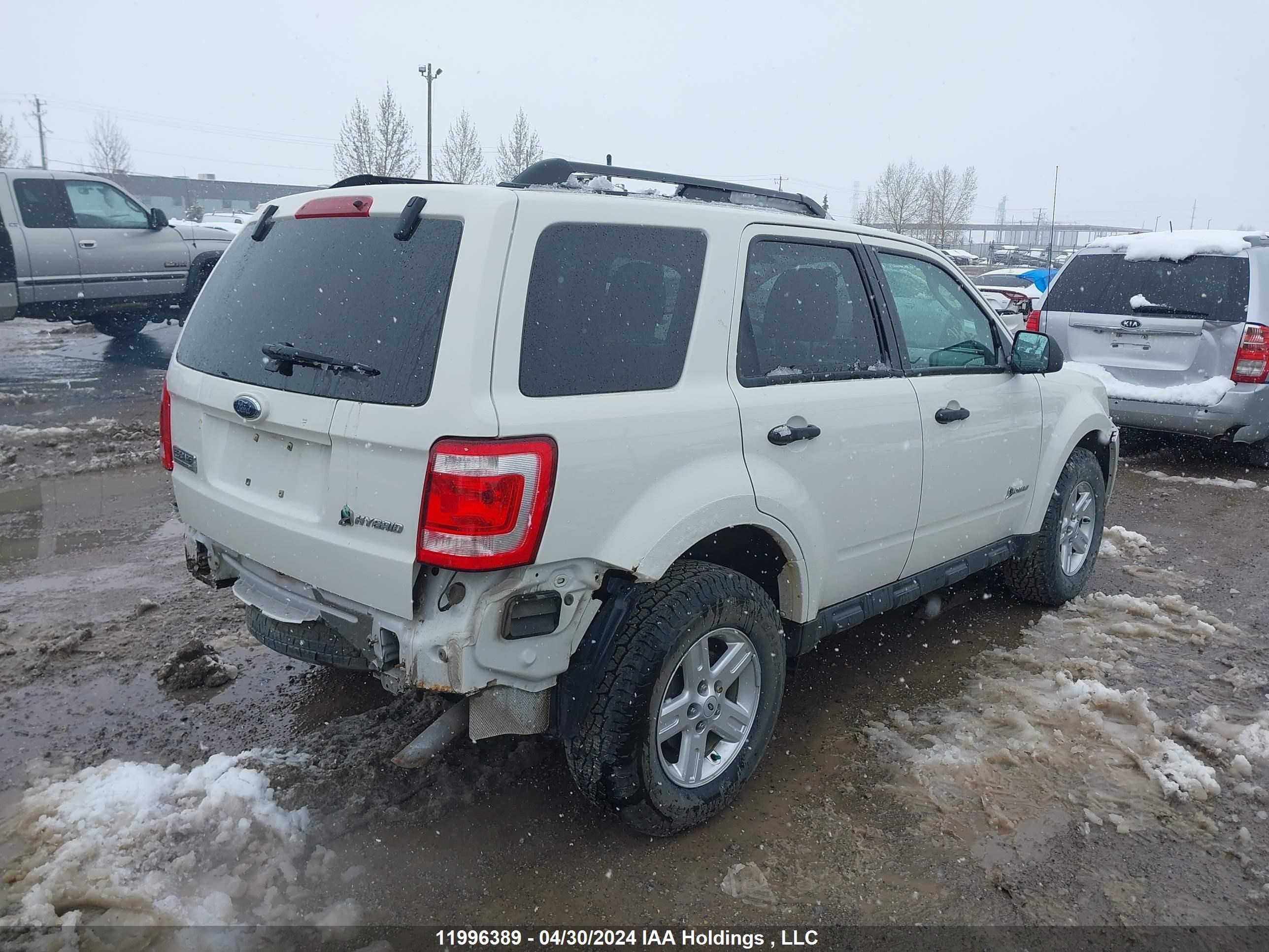 Photo 3 VIN: 1FMCU49329KC55736 - FORD ESCAPE 