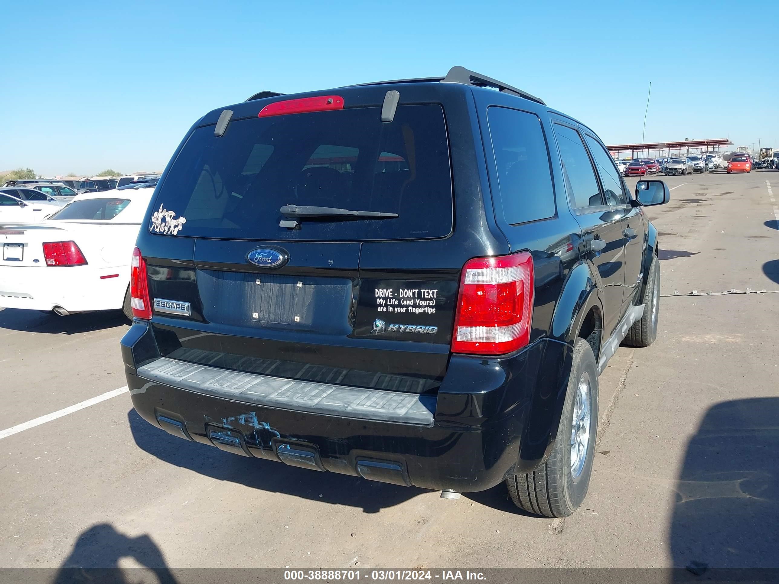 Photo 3 VIN: 1FMCU49339KA60146 - FORD ESCAPE 