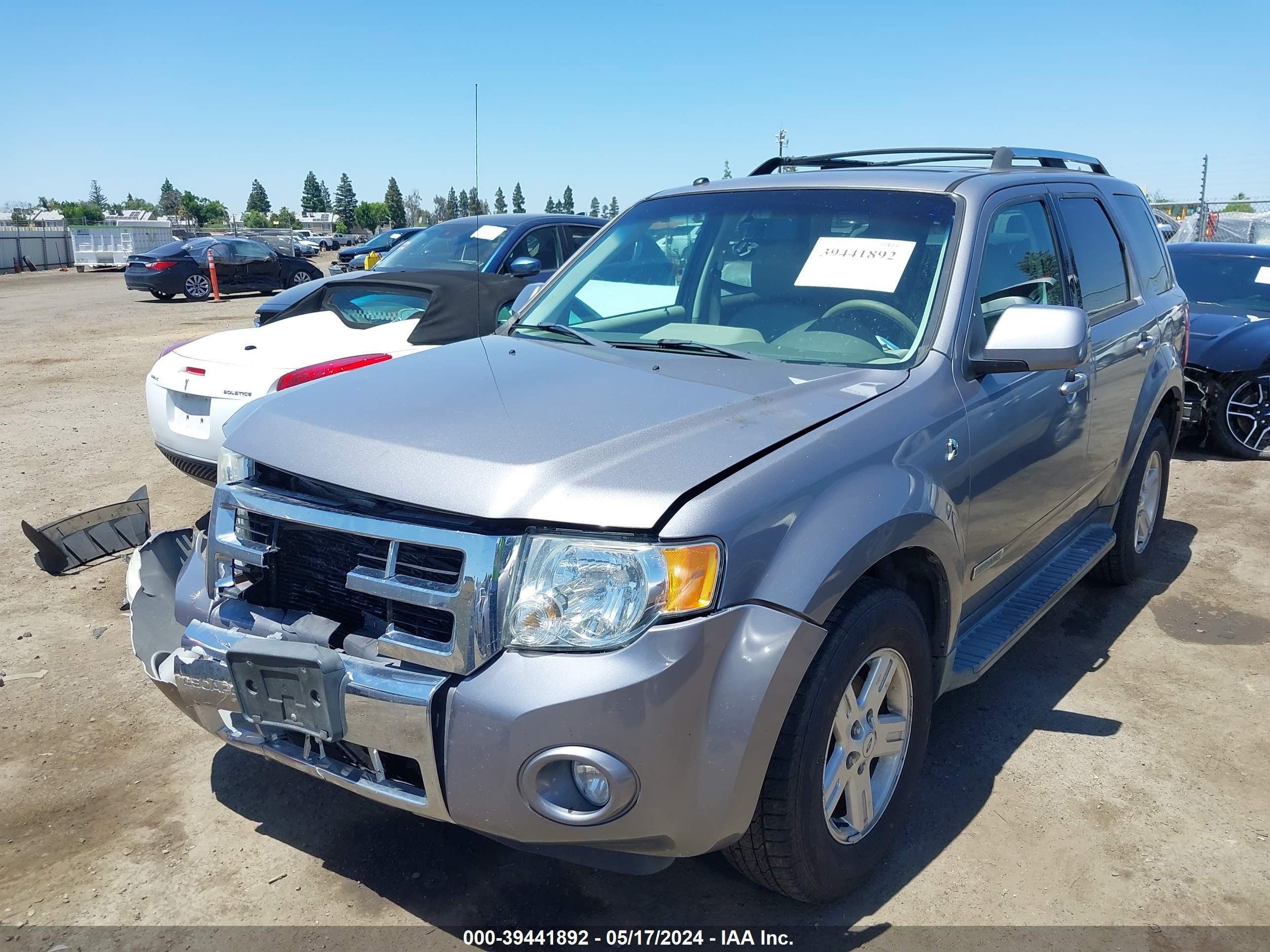 Photo 1 VIN: 1FMCU49H48KA94543 - FORD ESCAPE 