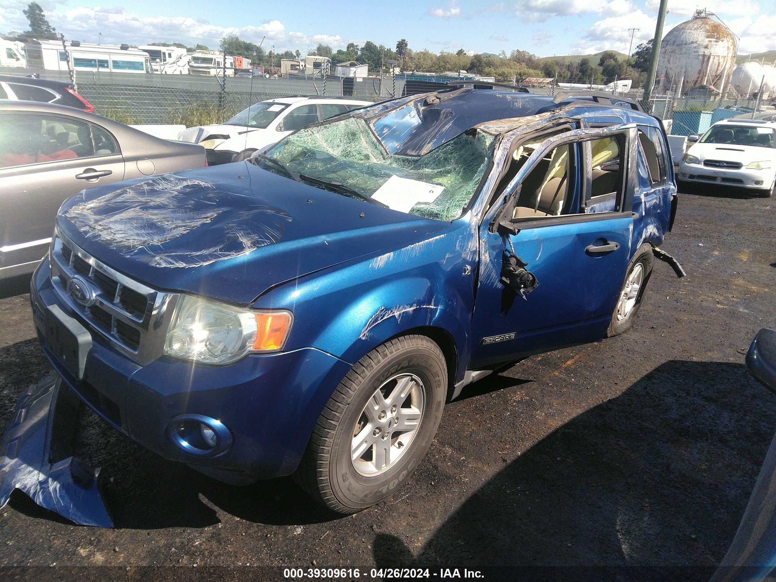 Photo 1 VIN: 1FMCU49HX8KA20849 - FORD ESCAPE 