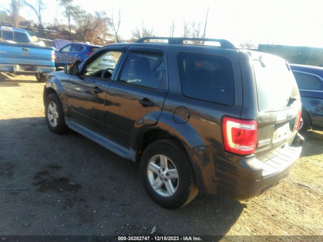 Photo 2 VIN: 1FMCU4K3XCKA85952 - FORD ESCAPE HYBRID 