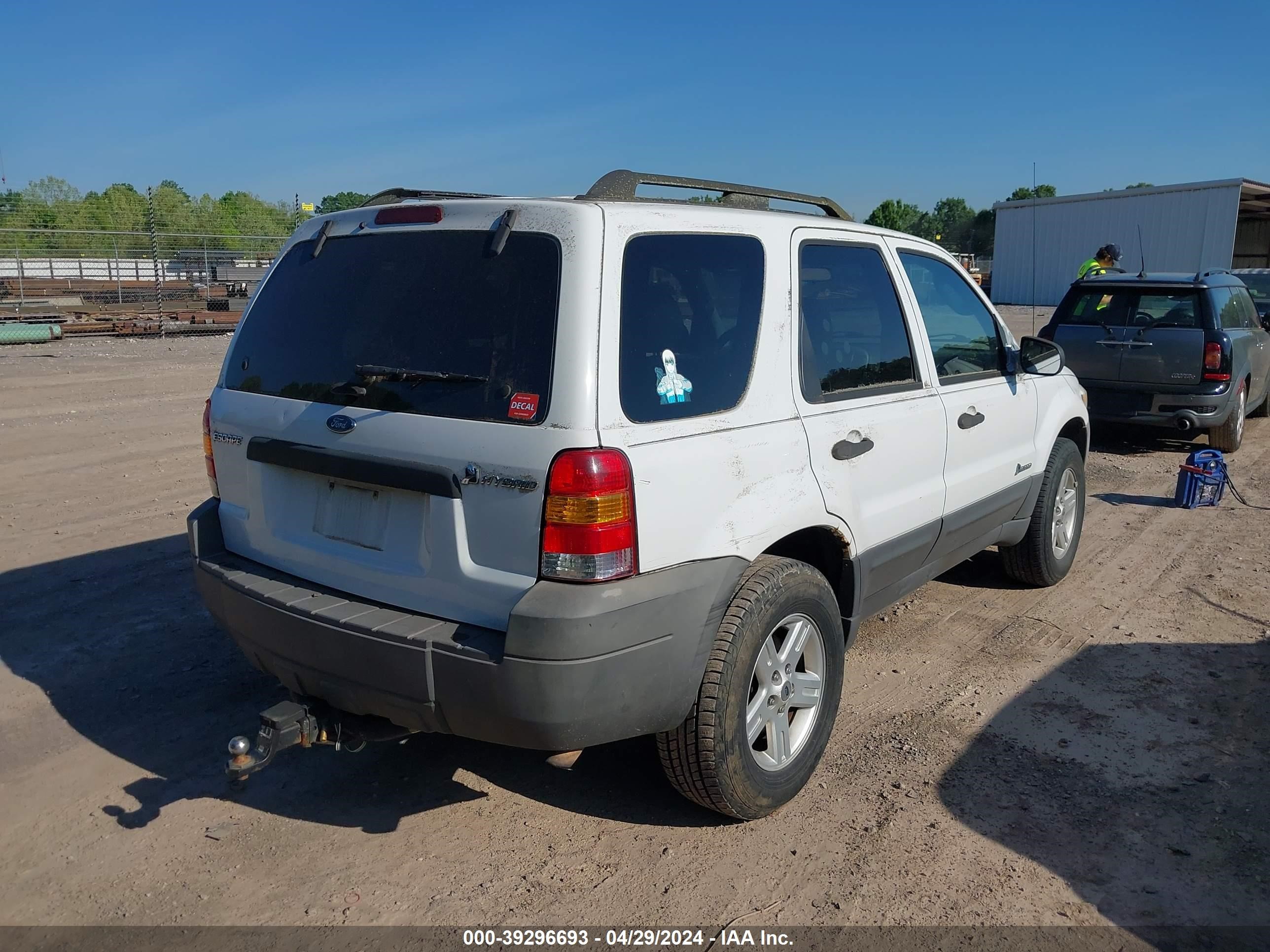 Photo 3 VIN: 1FMCU59H87KA45060 - FORD ESCAPE 