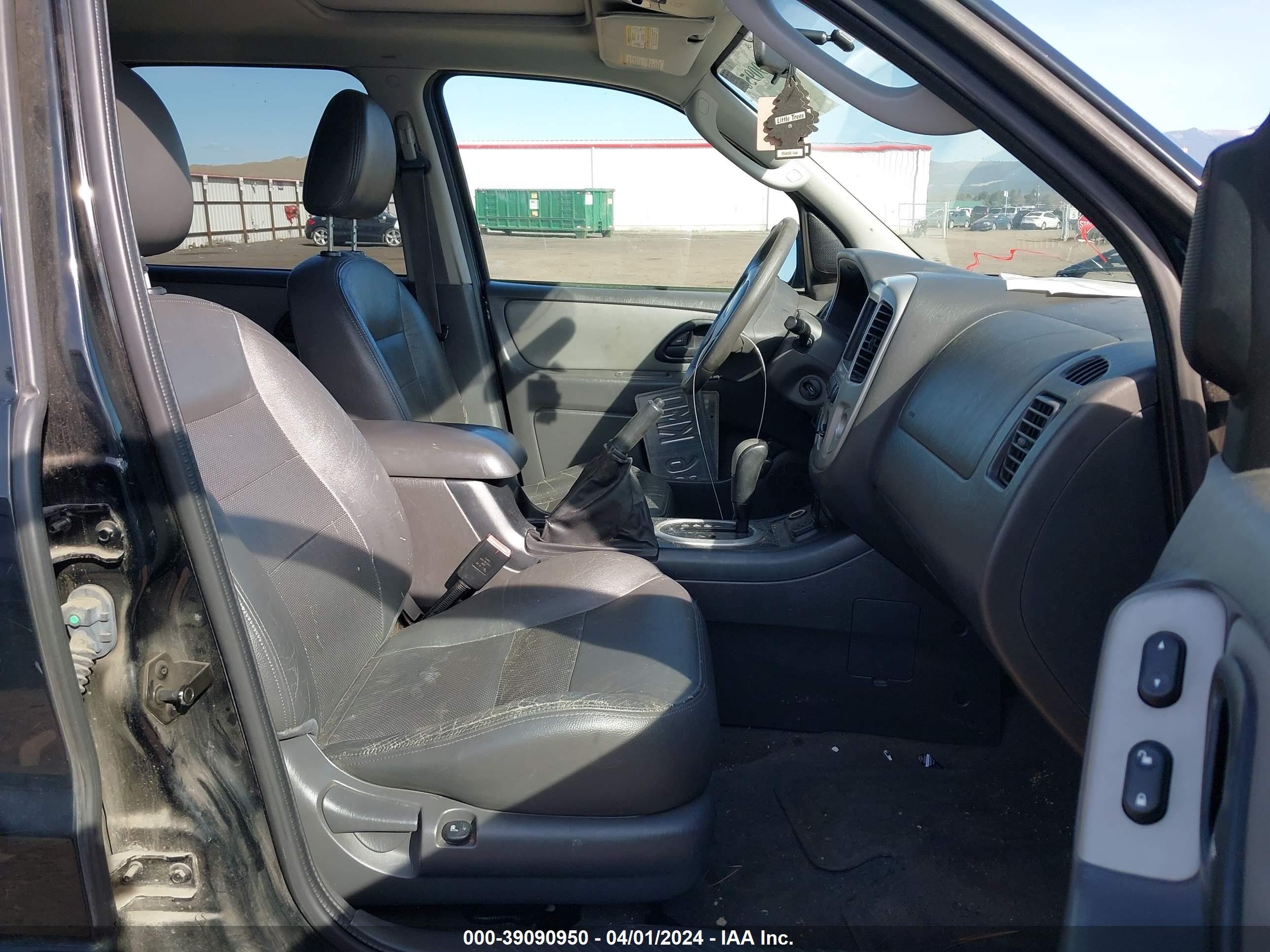 Photo 4 VIN: 1FMCU59HX7KA97581 - FORD ESCAPE 